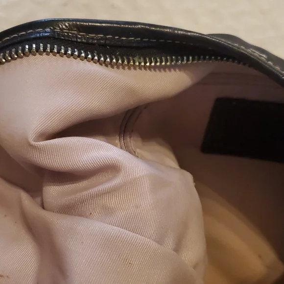 Authentic Coach Signature Horse & Carriage Purse - Picture 4 of 4